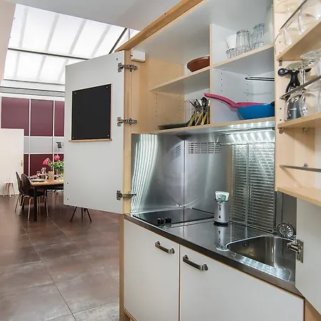 Rose 170 Bed and Breakfast 5*